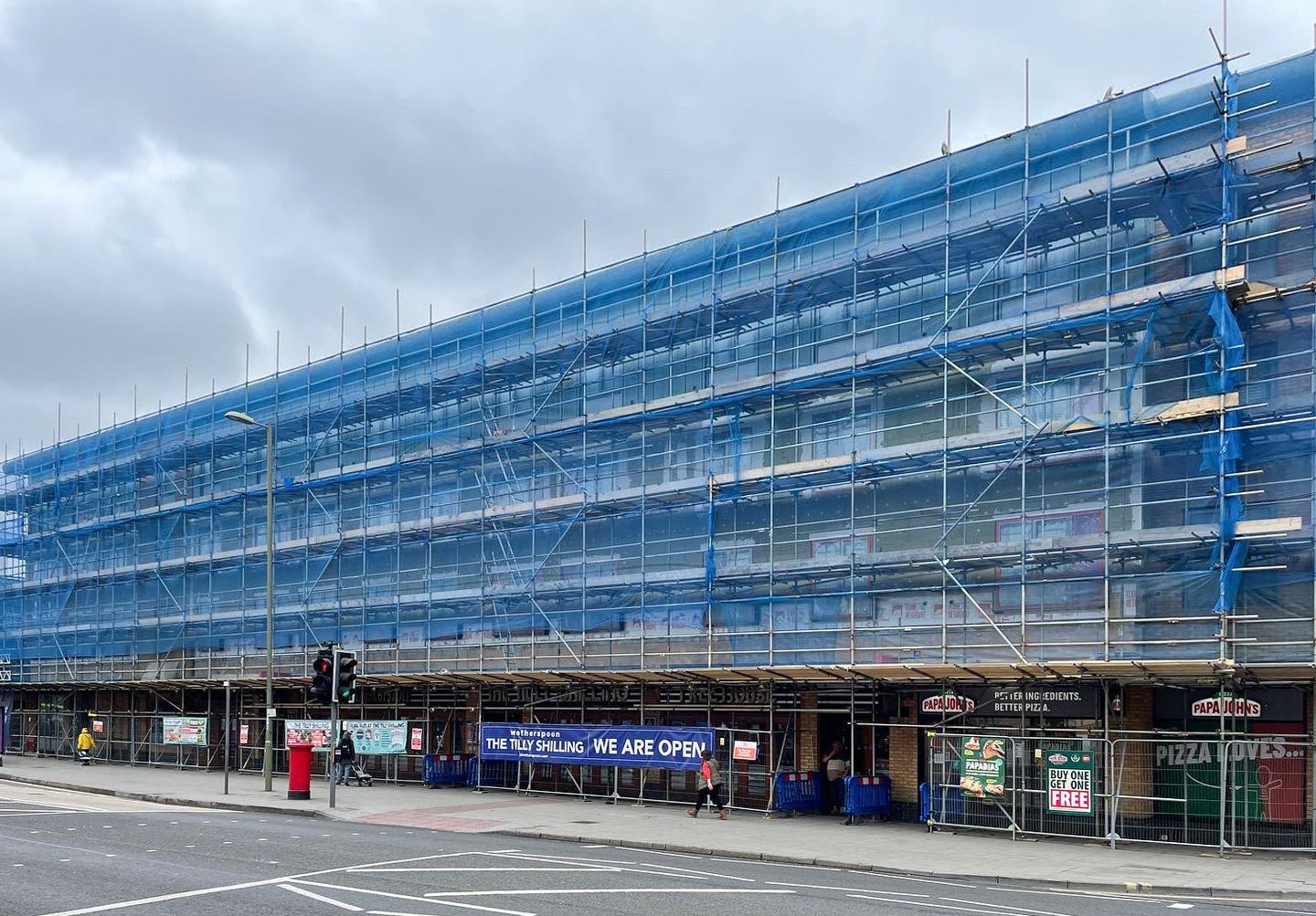 Scaffold to the retail and residential frontage
